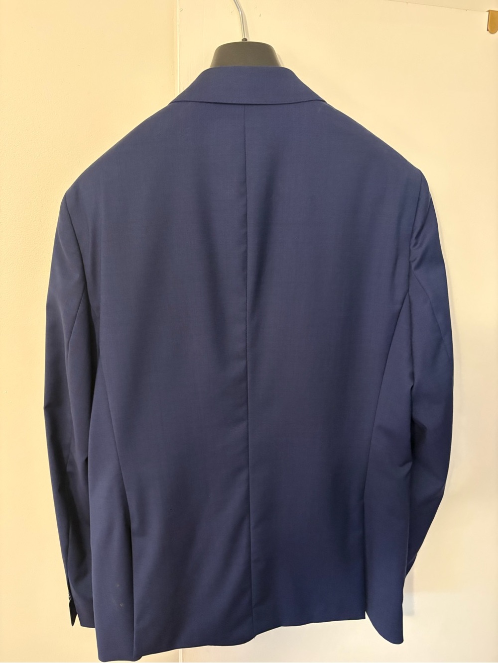 Banana Republic Men's Navy Blue Single-Breasted Blazer - Picture 2 of 3